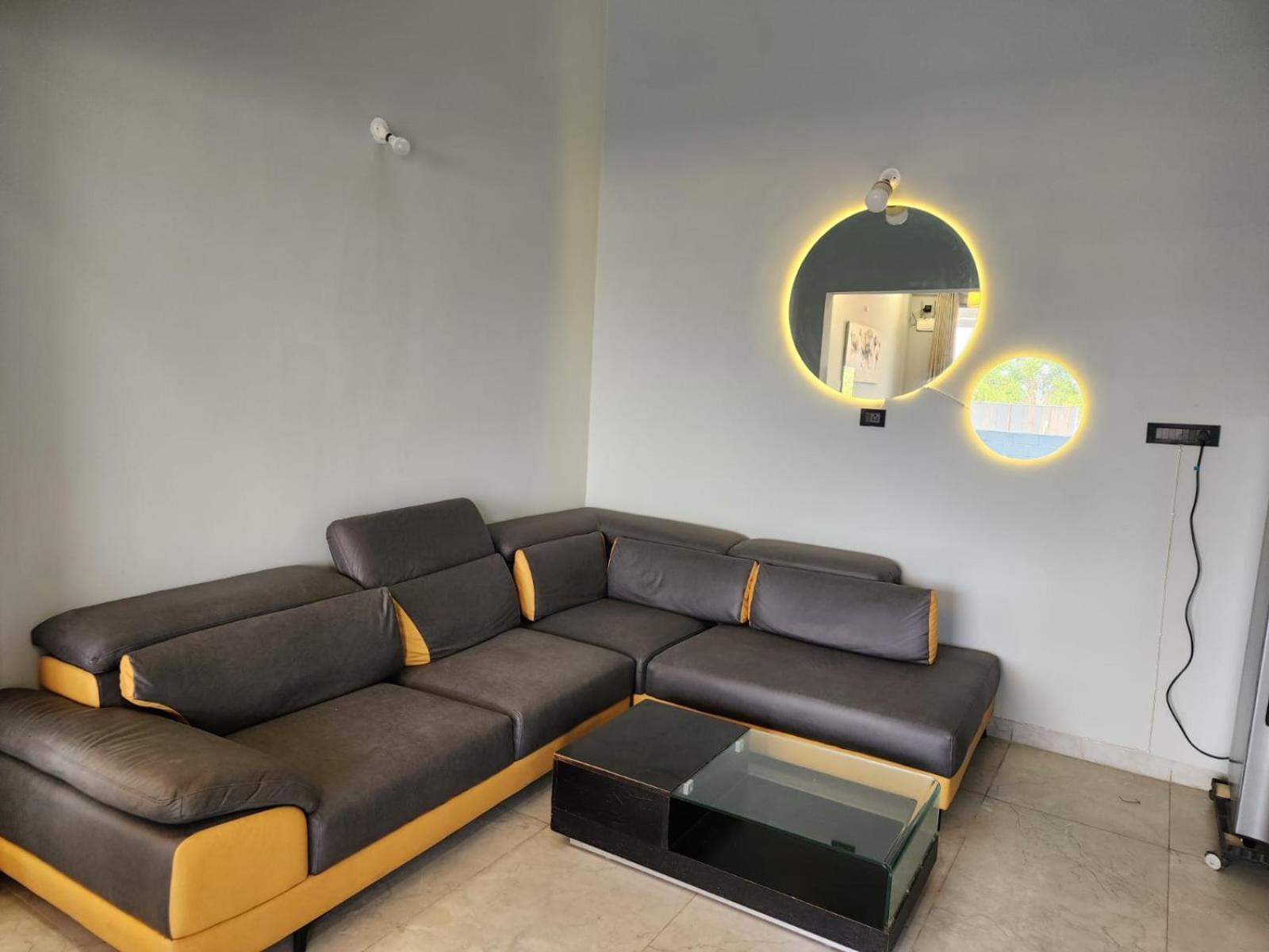 Twilight Ll 2pm Ll Swimming Pool Ll 2bhk Ll Ac Ll Bbq Villa