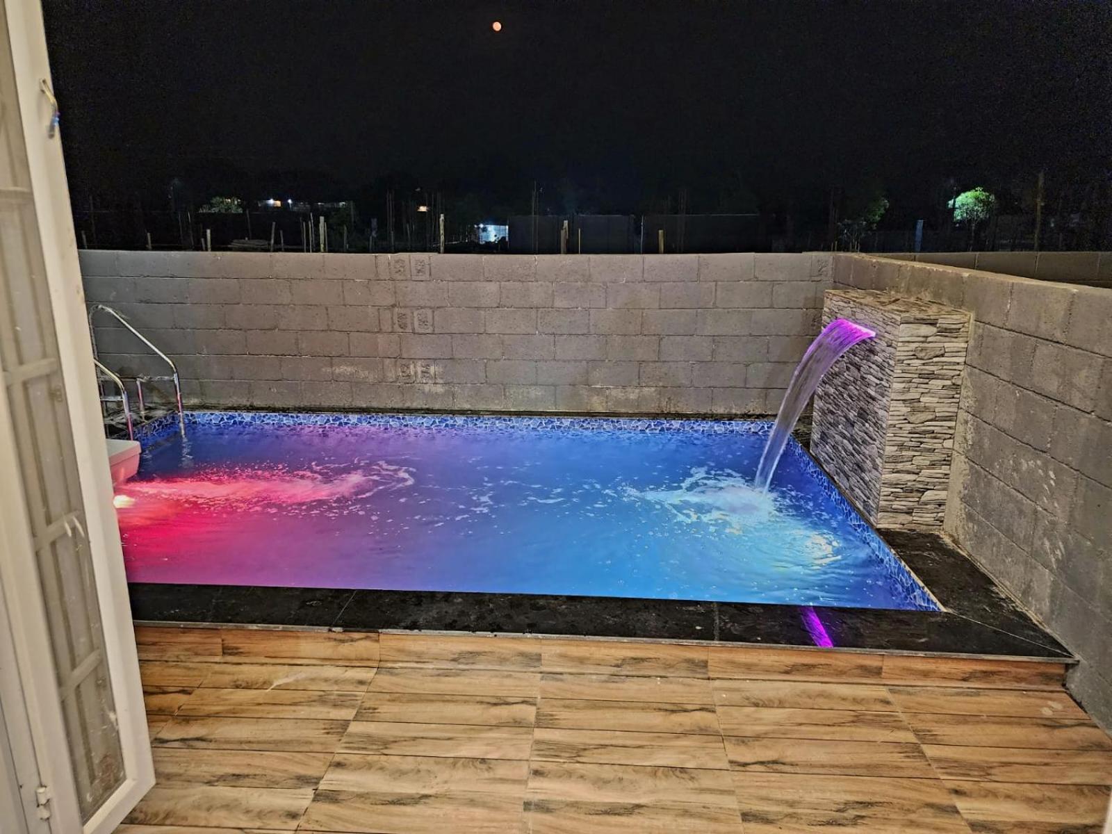 Twilight Ll 2pm Ll Swimming Pool Ll 2bhk Ll Ac Ll Bbq *
